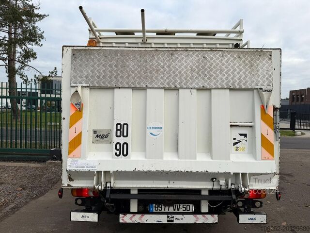 Koffer MAN 10.225 LC CLOSED BOX / KOFFER - DOKA - MANUAL G...