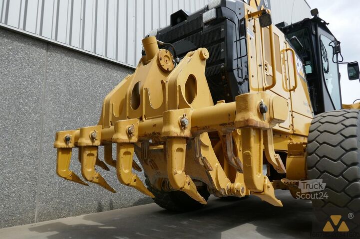 Greyder Caterpillar 160M3