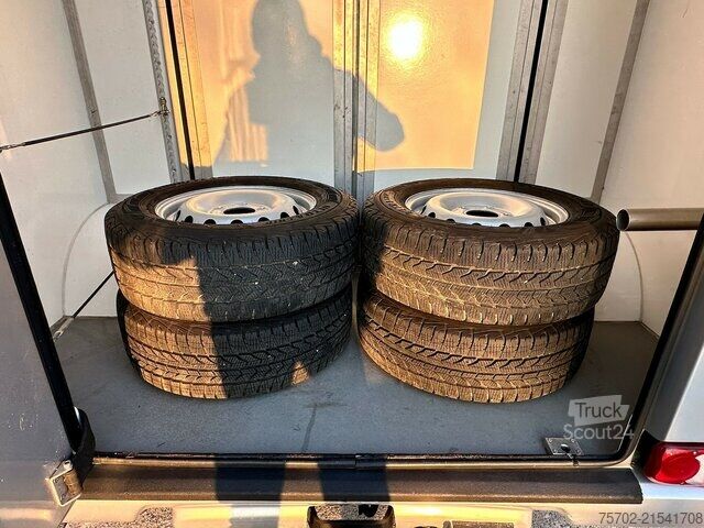 Furgons Renault Master STX Haras 1-2 Pferde Automatik