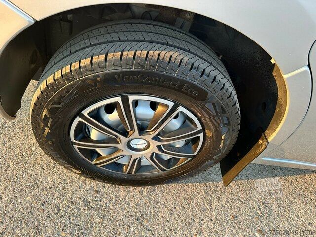 Furgons Renault Master STX Haras 1-2 Pferde Automatik