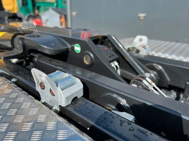 Haakarm vrachtwagen MERCEDES-BENZ Arocs 2646 mit HYVA 2047-S Abrollkipper *NEU*