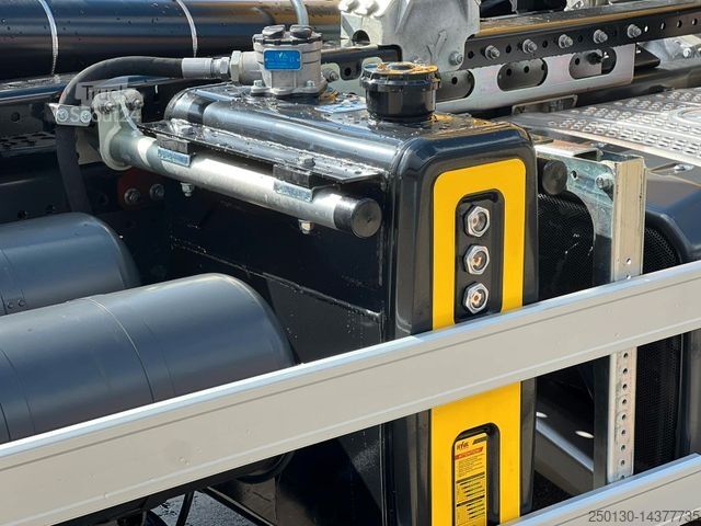 Haakarm vrachtwagen MERCEDES-BENZ Arocs 2646 mit HYVA 2047-S Abrollkipper *NEU*