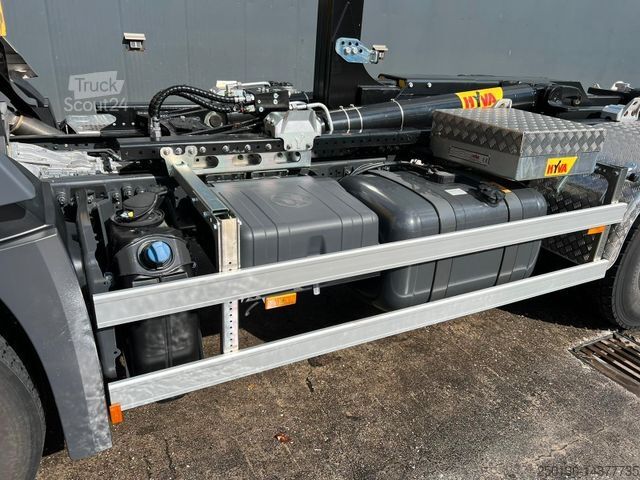 Haakarm vrachtwagen MERCEDES-BENZ Arocs 2646 mit HYVA 2047-S Abrollkipper *NEU*