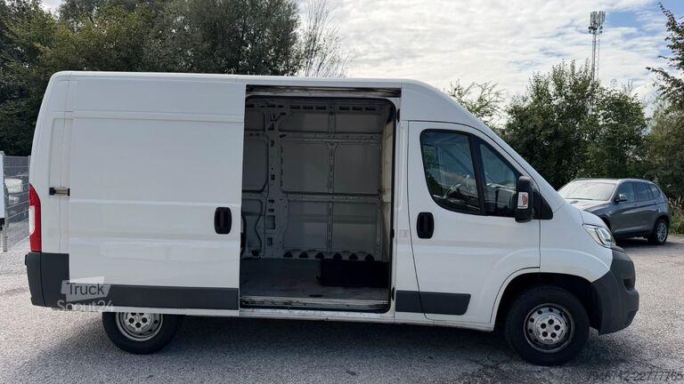 Bestelwagen met verhoogd dak PEUGEOT Boxer Kasten Hochraum 333 L2H2 Pro BlueHDi 130