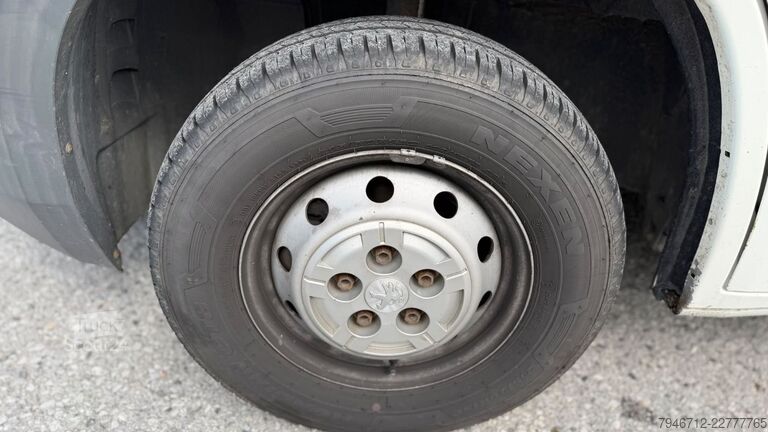 Bestelwagen met verhoogd dak PEUGEOT Boxer Kasten Hochraum 333 L2H2 Pro BlueHDi 130