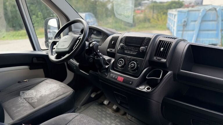 Bestelwagen met verhoogd dak PEUGEOT Boxer Kasten Hochraum 333 L2H2 Pro BlueHDi 130