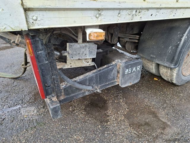 Fourgon tôlé MERCEDES-BENZ 612 D Vario Koffer Ladebordwand Motorschaden!