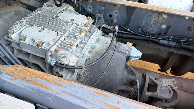 Estándar-SZM Renault Magnum 440 (PTO / POMPE HYDRAULIQUE / BONNE ETAT)