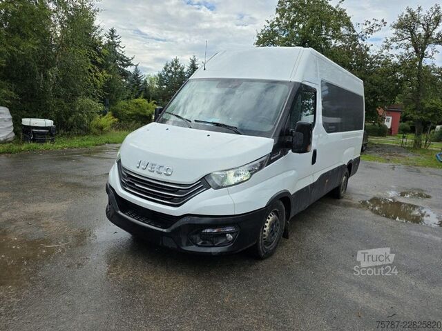 Dodávka s vysokou strechou IVECO 35S16 HiMatic, Klima Automat, 1+2 Sitzer, AHK