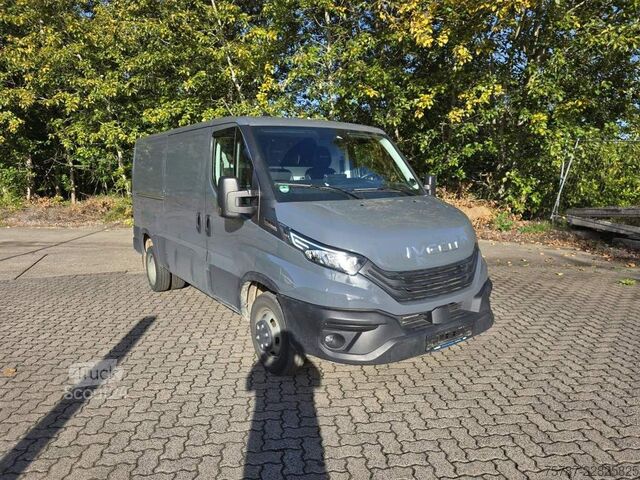 Dodávka s vysokou strechou IVECO 35C212  Air Pro, zwillingsbereift, full option!