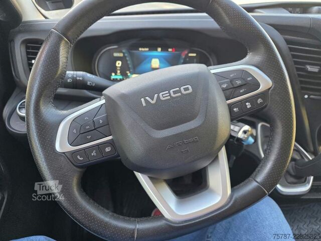 Dodávka s vysokou strechou IVECO 35C212  Air Pro, zwillingsbereift, full option!