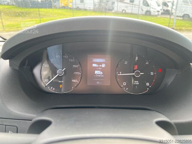 Puoliksi integroitu matkailuauto CORIGON T Pure 70 LS Solar+Markise+Hubbett+Kamer+Etrusco