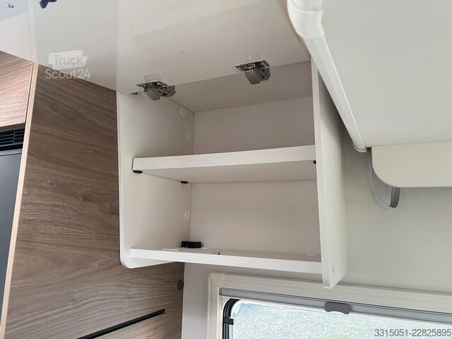 Puoliksi integroitu matkailuauto CORIGON T Pure 70 LS Solar+Markise+Hubbett+Kamer+Etrusco