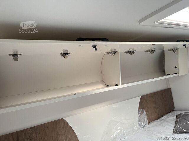 Puoliksi integroitu matkailuauto CORIGON T Pure 70 LS Solar+Markise+Hubbett+Kamer+Etrusco