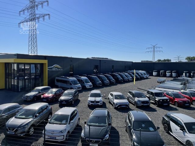Puoliksi integroitu matkailuauto CORIGON T Pure 70 LS Solar+Markise+Hubbett+Kamer+Etrusco