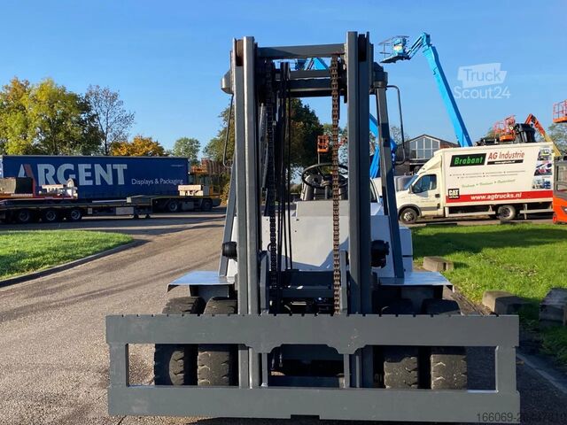 Vorkheftruck Nissan DF70