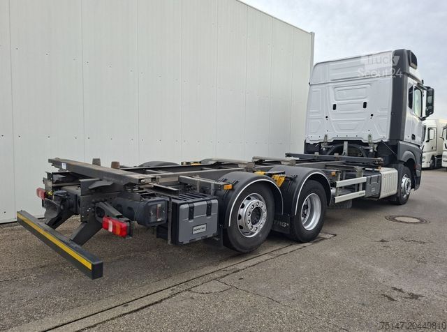 Samochód z wymienną zabudową MERCEDES-BENZ 2540 L Actros 6x2 Fahrschule 5-Sitzer Liftachse