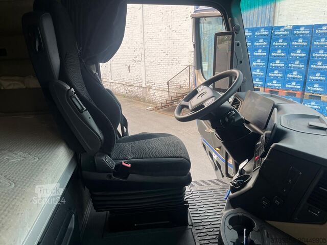 Truck with beverage superstructure Mercedes-Benz Actros 2548