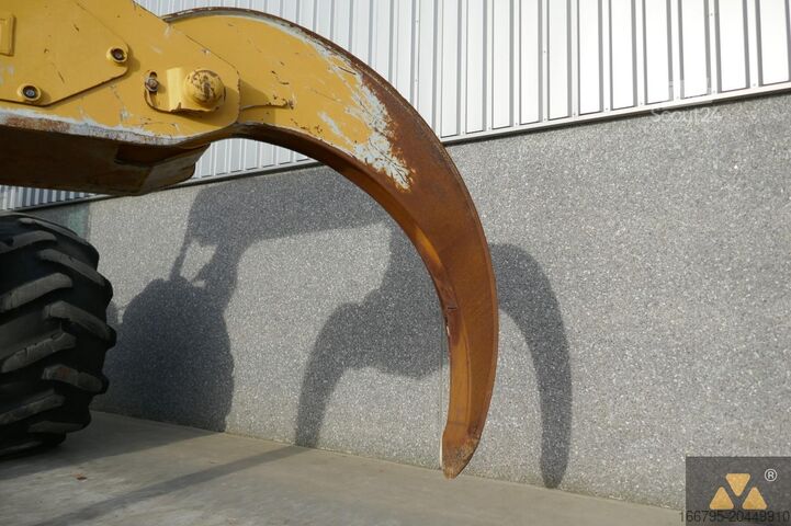 Skider Caterpillar 555D