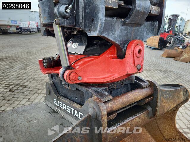 Pelle sur chenilles Hyundai HX220 L ROTOTILT