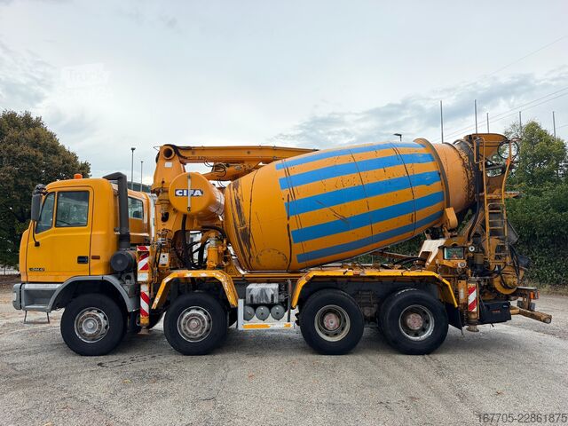 Betongpumpbil Astra HD7 84.42