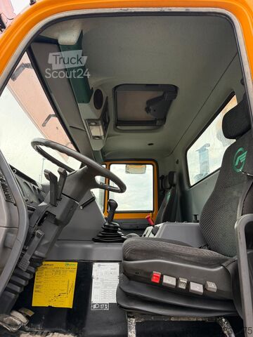 Betongpumpbil Astra HD7 84.42