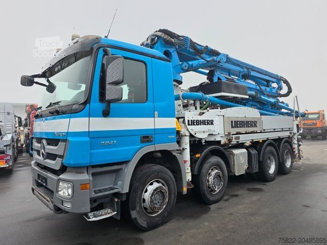 Kamion sa pumpom za beton MERCEDES-BENZ Actros 3241 / 31 Meter Pumpe Liebherr Schwing