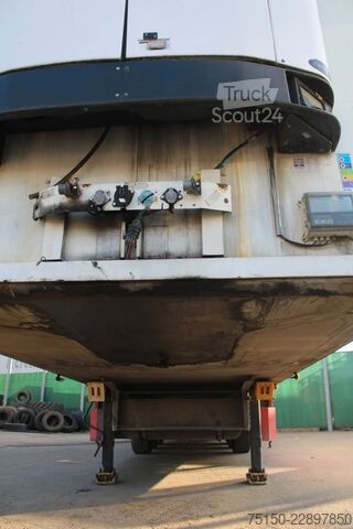 Hűtő félpótkocsi SCHMITZ CARGOBULL Carrier Maxima 1300 defekt Doppelstock Nr.: 679
