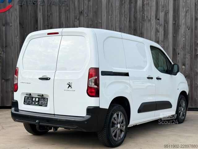 Dobozos furgon PEUGEOT Partner 1.5 BlueHDI Premium L1H1 AHK Tempo. 73KW
