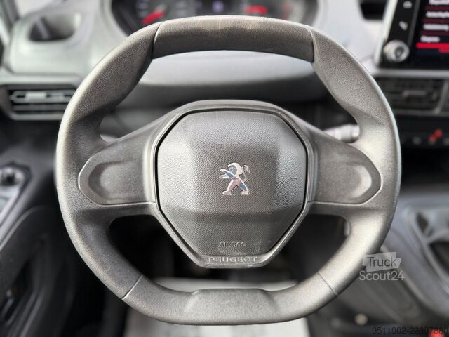 Dobozos furgon PEUGEOT Partner 1.5 BlueHDI Premium L1H1 AHK Tempo. 73KW