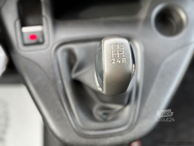 Dobozos furgon PEUGEOT Partner 1.5 BlueHDI Premium L1H1 AHK Tempo. 73KW