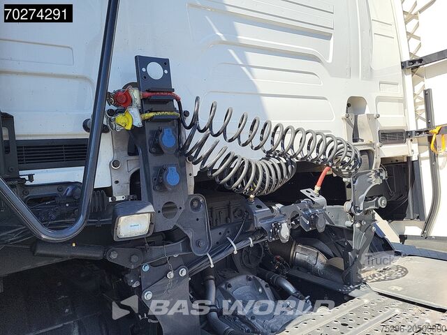 Standard tractor Scania S460 S 4X2 Retarder 2x Tanks ACC Euro 6