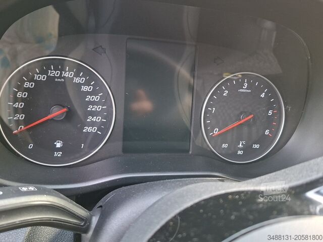 Panel van Mercedes-Benz VITO 116 NEUES MODELL AHK NAV KAM MBUX TOTWINKEL