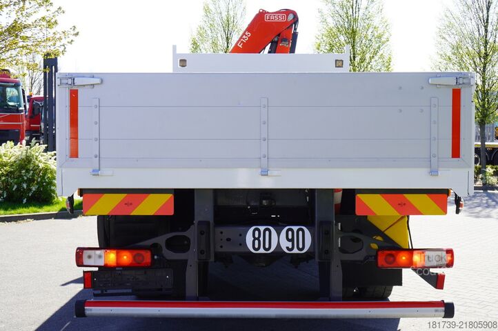 Piattaforma con gru Renault C280 DTI 8/ FASSI crane F135a.22 /15EPAL