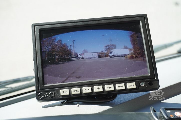 Piattaforma con gru Renault C280 DTI 8/ FASSI crane F135a.22 /15EPAL