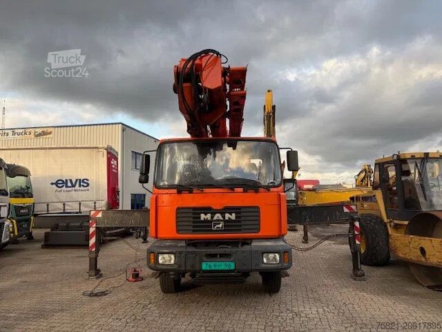Autokrāna kravas automašīna MAN 26.364 6x4