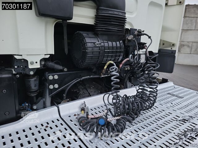 Standaard trekker DAF CF 330 CF 330 FT 4X2 Low Mileage! NL-Truck Manual