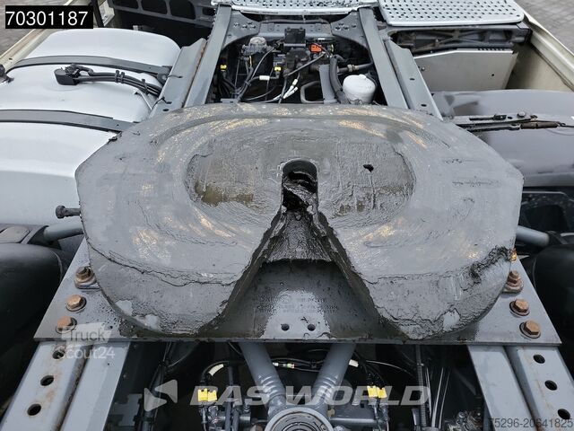 Standaard trekker DAF CF 330 CF 330 FT 4X2 Low Mileage! NL-Truck Manual