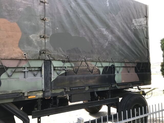 Причіп з бортовою платформою та тентом SCHMITZ 3Achser Bundeswehr mit HU+SP TOP Zustand