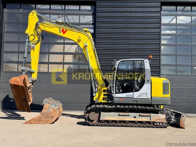 حفارة زاحفة Wacker Neuson ET 145
