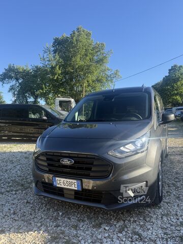 شاحنة صغيرة Ford Transit Connect