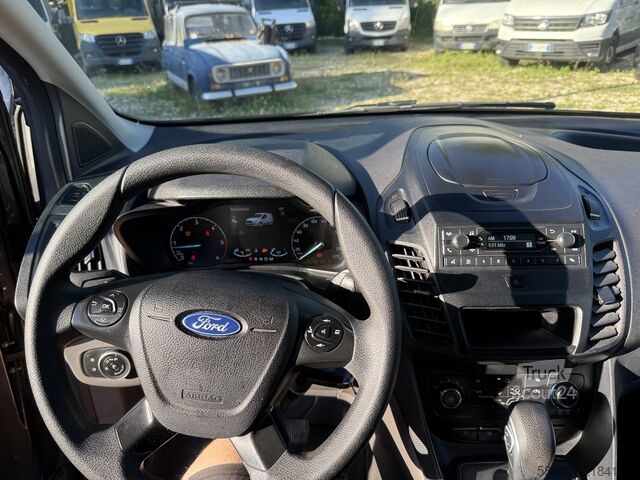 شاحنة صغيرة Ford Transit Connect