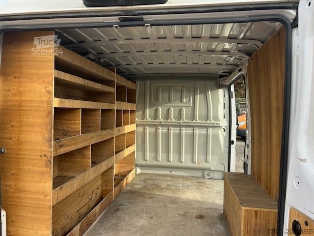 Dobozos furgon PEUGEOT Boxer L1H1*Klima*Navi*Kamera*Tempomat*