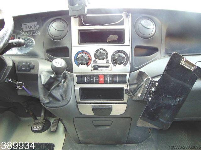 Transporter mit Koffer IVECO Daily 35 S 11 A / P Maxi Postkoffer REGALSYSTEM