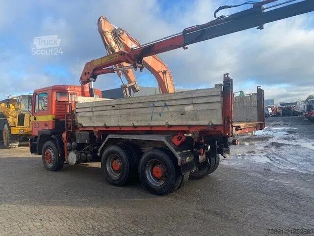 Camion-benne avec grue MAN 26.332 6x4 + Palfinger PK 12000