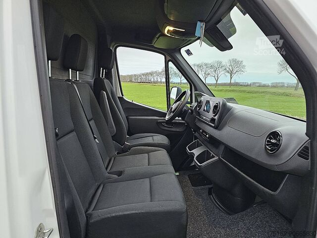 Bavul MERCEDES-BENZ SPRINTER 316 Bakwagen Laadklep!