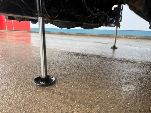 Camion de boissons IVECO 70C18H HI Duo Schwenkwandkoffer LBW 1,5to