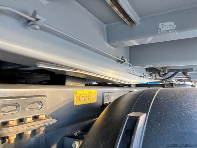 Three-sided tipper truck RENAULT C520 6x4*Bordmatik*Meiller*Blatt*Klima*TOP