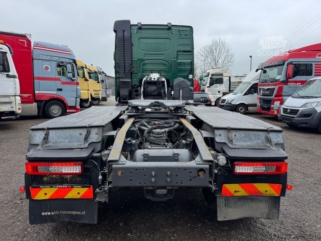 Standartinis vilkikas VOLVO FH16.650 6X4 SZM RETARDER *2018*