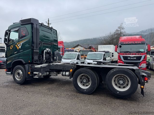 Standartinis vilkikas VOLVO FH16.650 6X4 SZM RETARDER *2018*